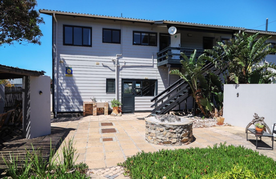 To Let 3 Bedroom Property for Rent in Sandbaai Western Cape